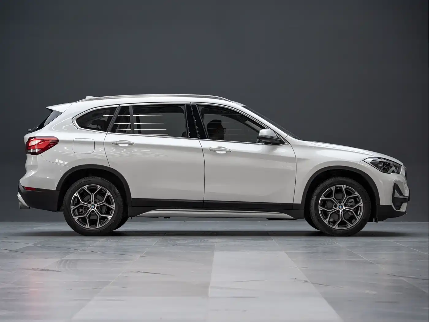 BMW X1 2022 sDrive20Li Fashion фото 6
