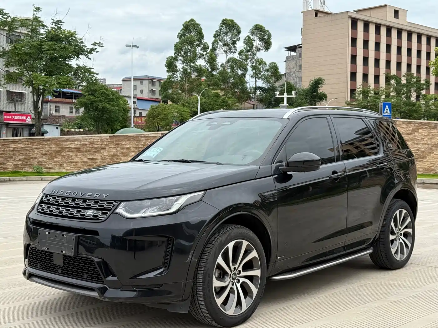 Land Rover Discovery Sport 2022 Model 249PS R-Dynamic SE Performance Tech Edition 5-Seater