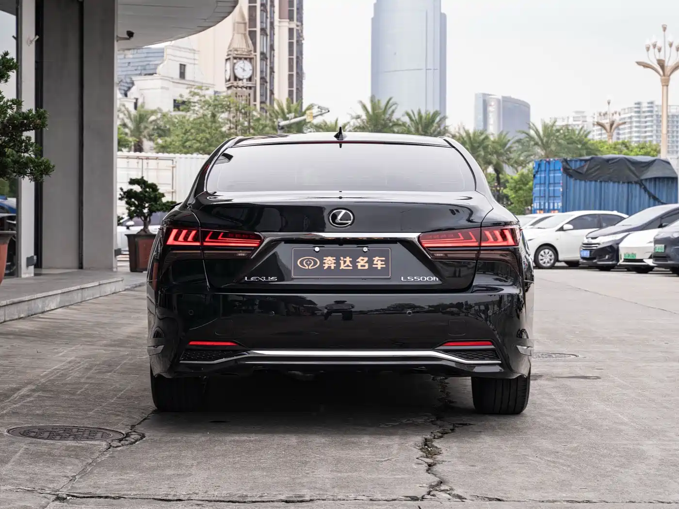 2025 Lexus LS