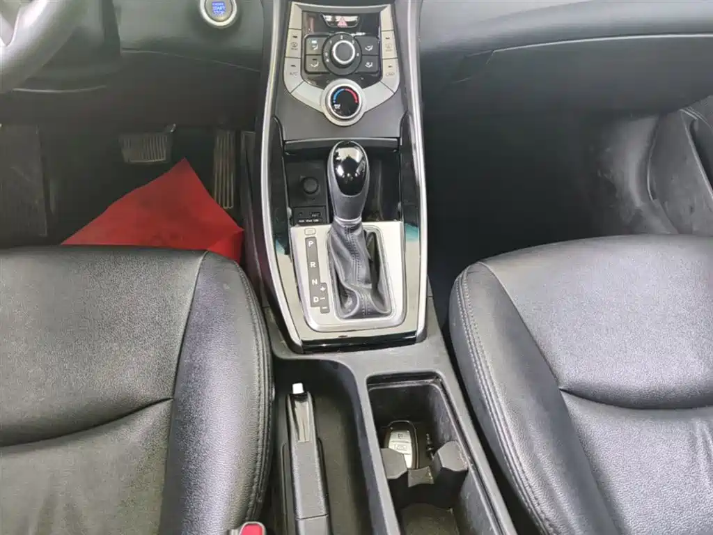 Hyundai Langdong 2015 1.6L Auto Premium фото 14