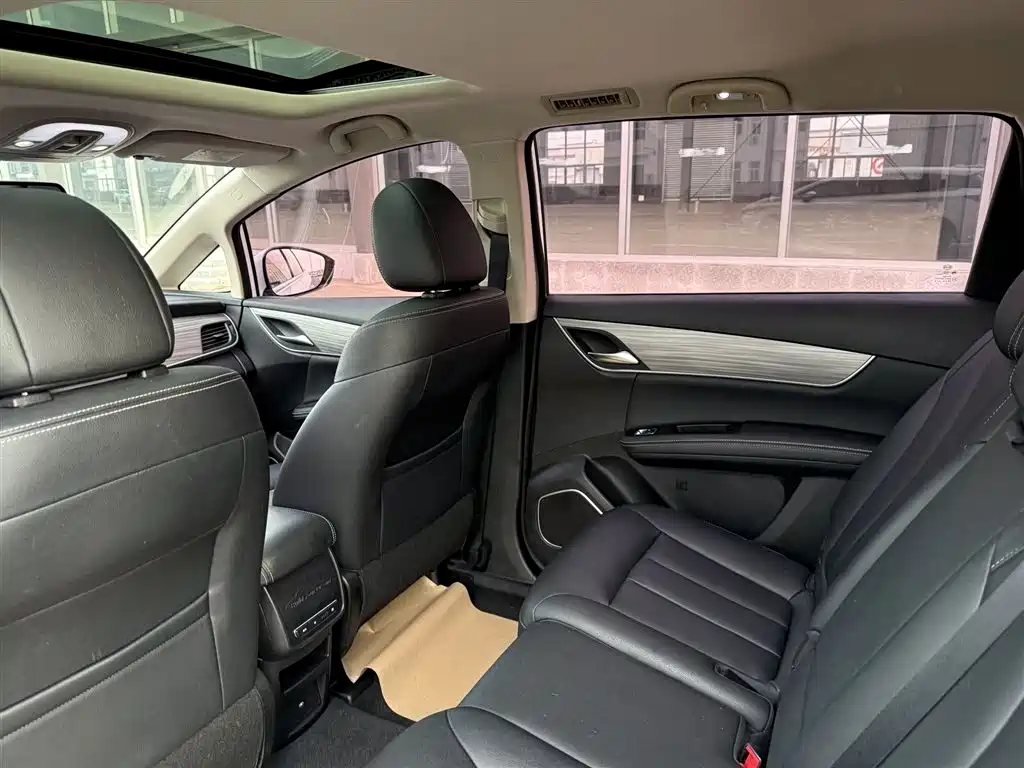 BYD Song MAX New Energy 2019 DM 1.5T Smart Connect Advance 7-seater China V фото 12