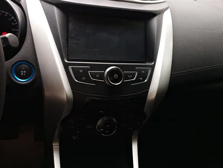 BYD Yuan New Energy 2018 EV360 Smart Connected Cool Edition фото 13