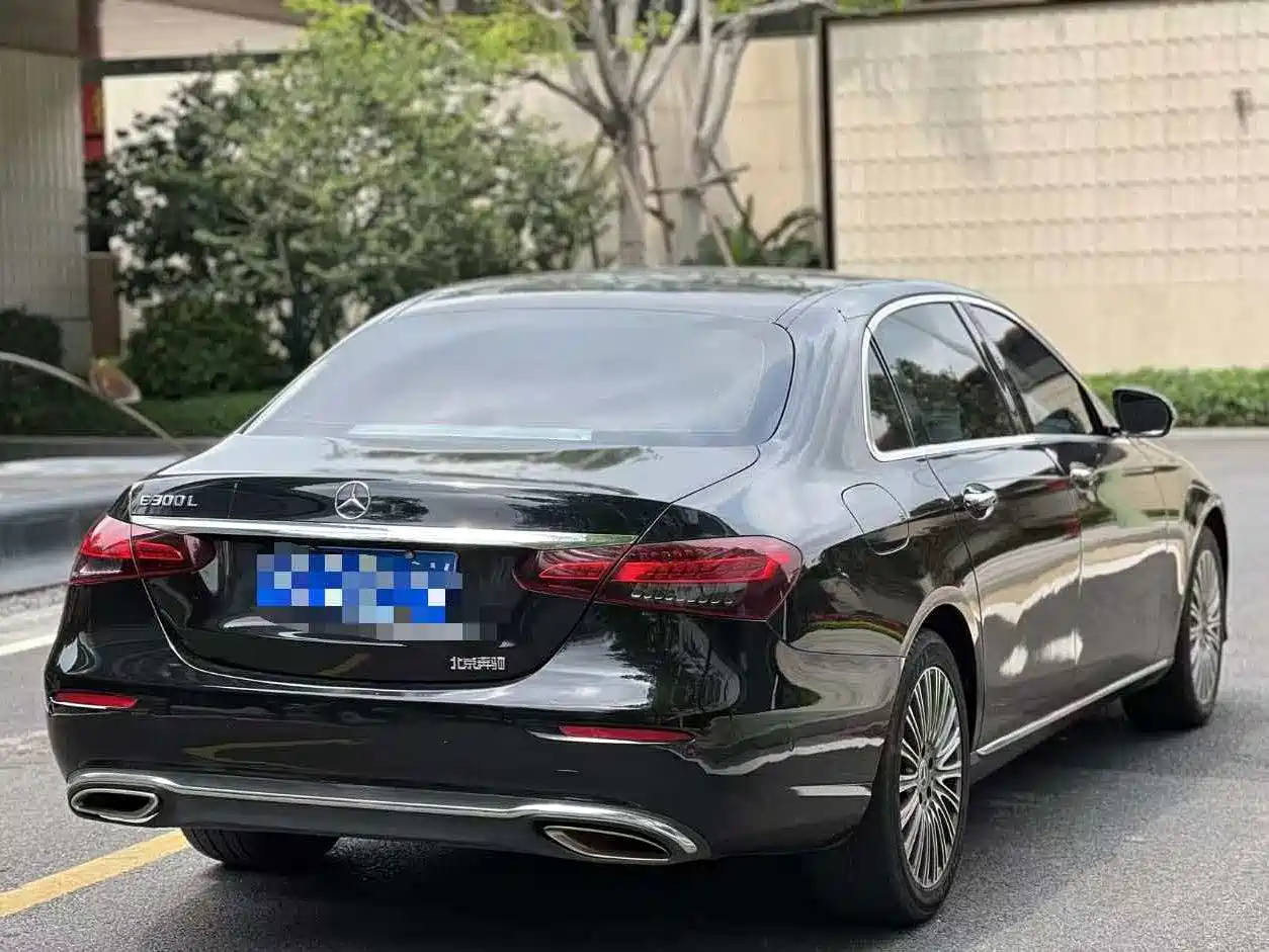 MERCEDES-BENZ E CLASS