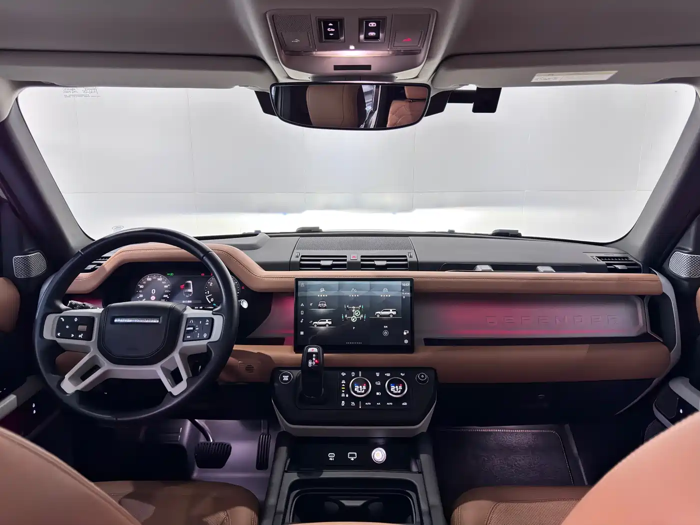 Land Rover Defender 2023 Model Year 130 3.0T P400 HSE фото 35