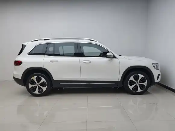 Mercedes-Benz GLB 2022 Model GLB 200 Fashion Edition фото 4