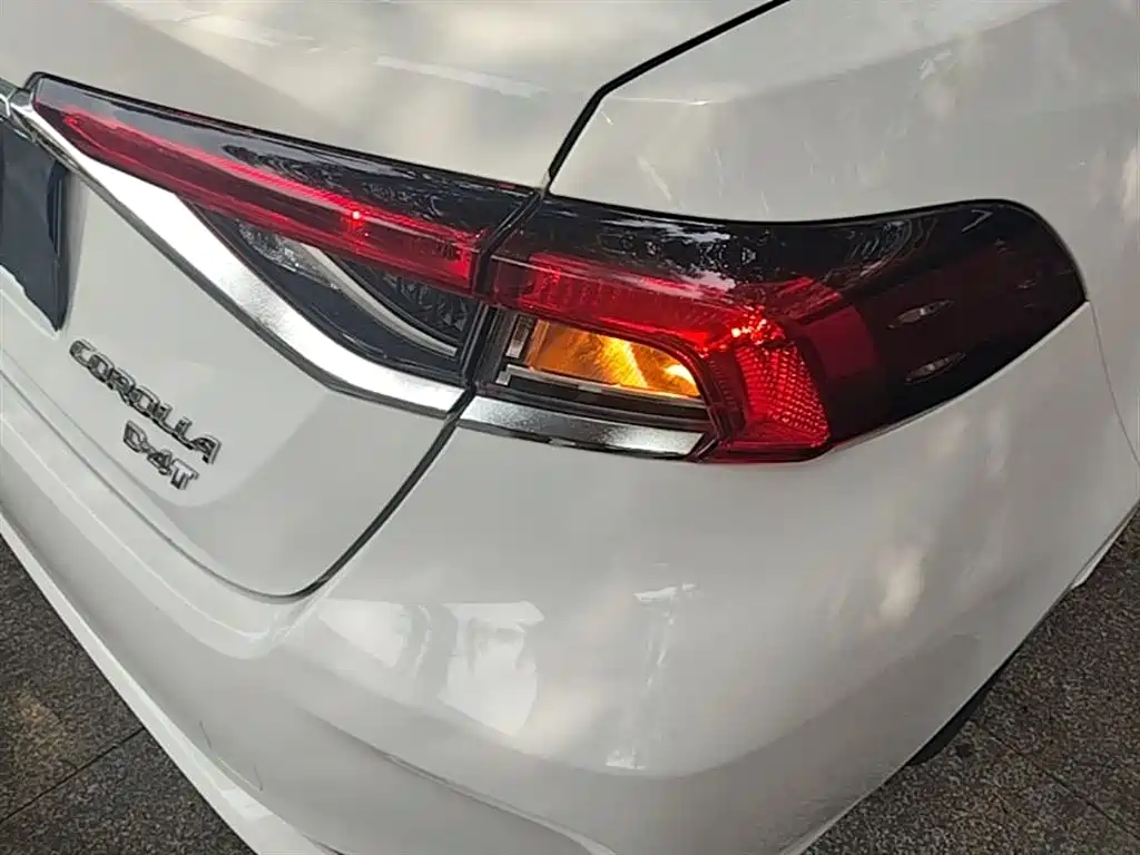 Toyota Corolla 2021 1.2T S-CVT Elite PLUS Edition фото 8