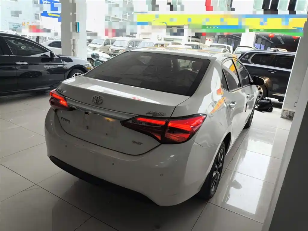 Toyota Levin 2018 185T CVT Premium Edition China V фото 7