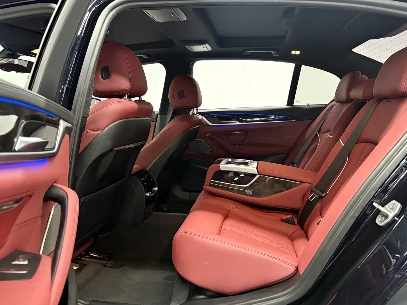 BMW 5 Series 2020 530Li Exclusive M Sport Package фото 12