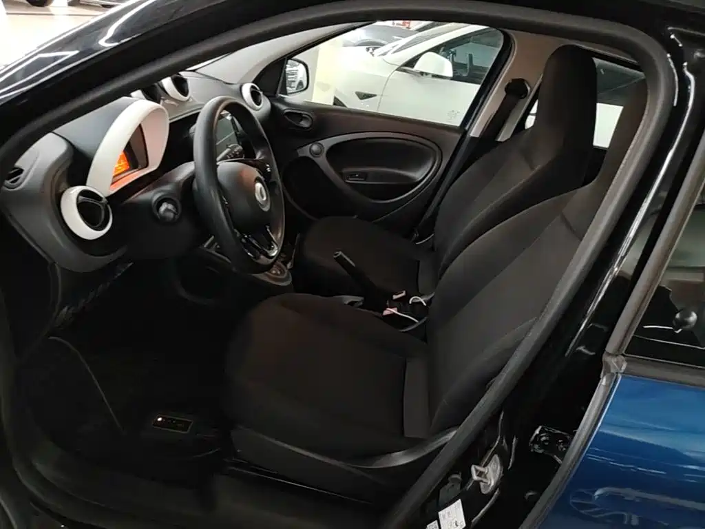 smart forfour 2019 2018 1.0L 52kW Agile Edition