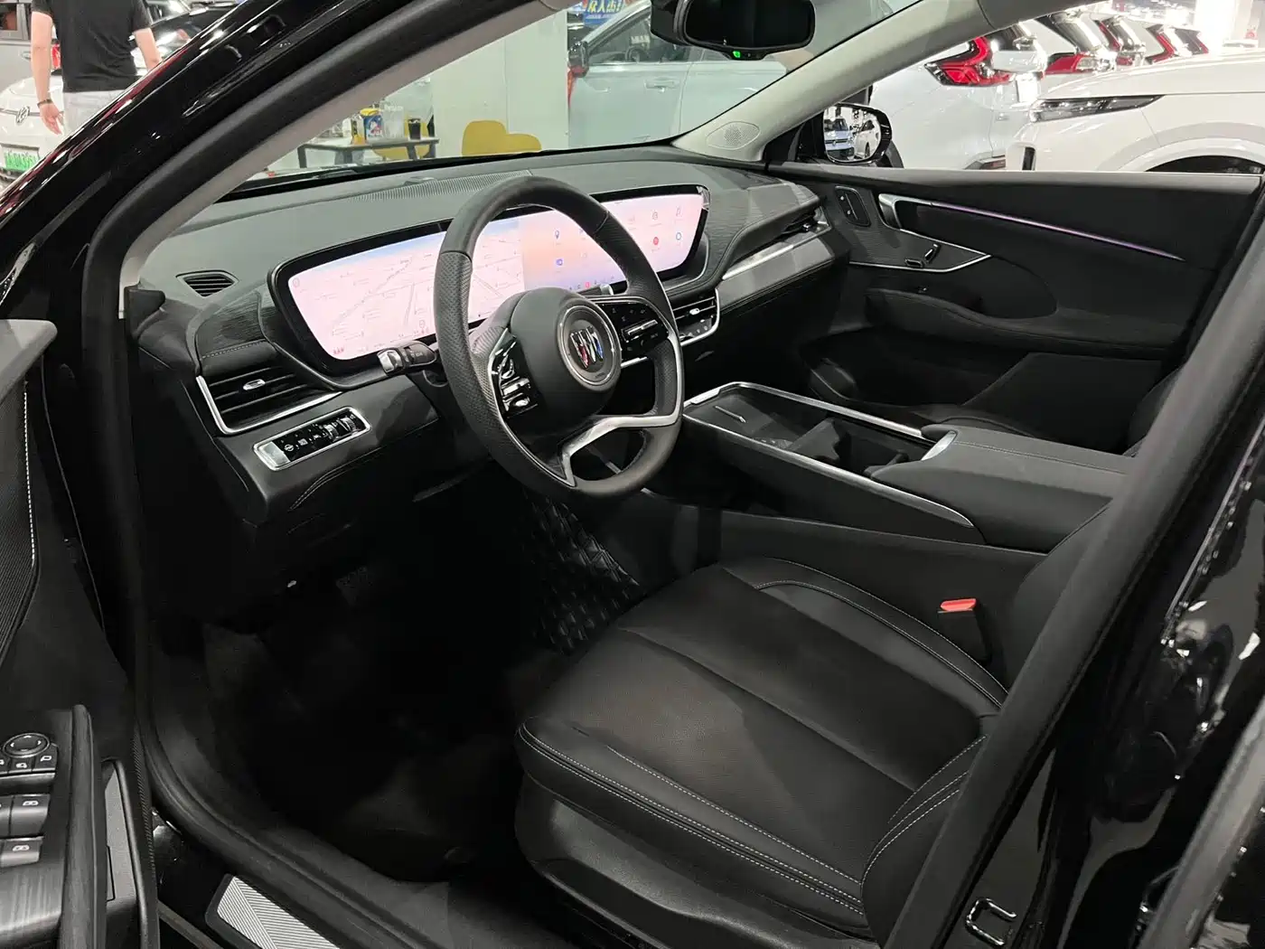 Buick LaCrosse 2025 Model 28T Platinum Edition фото 7