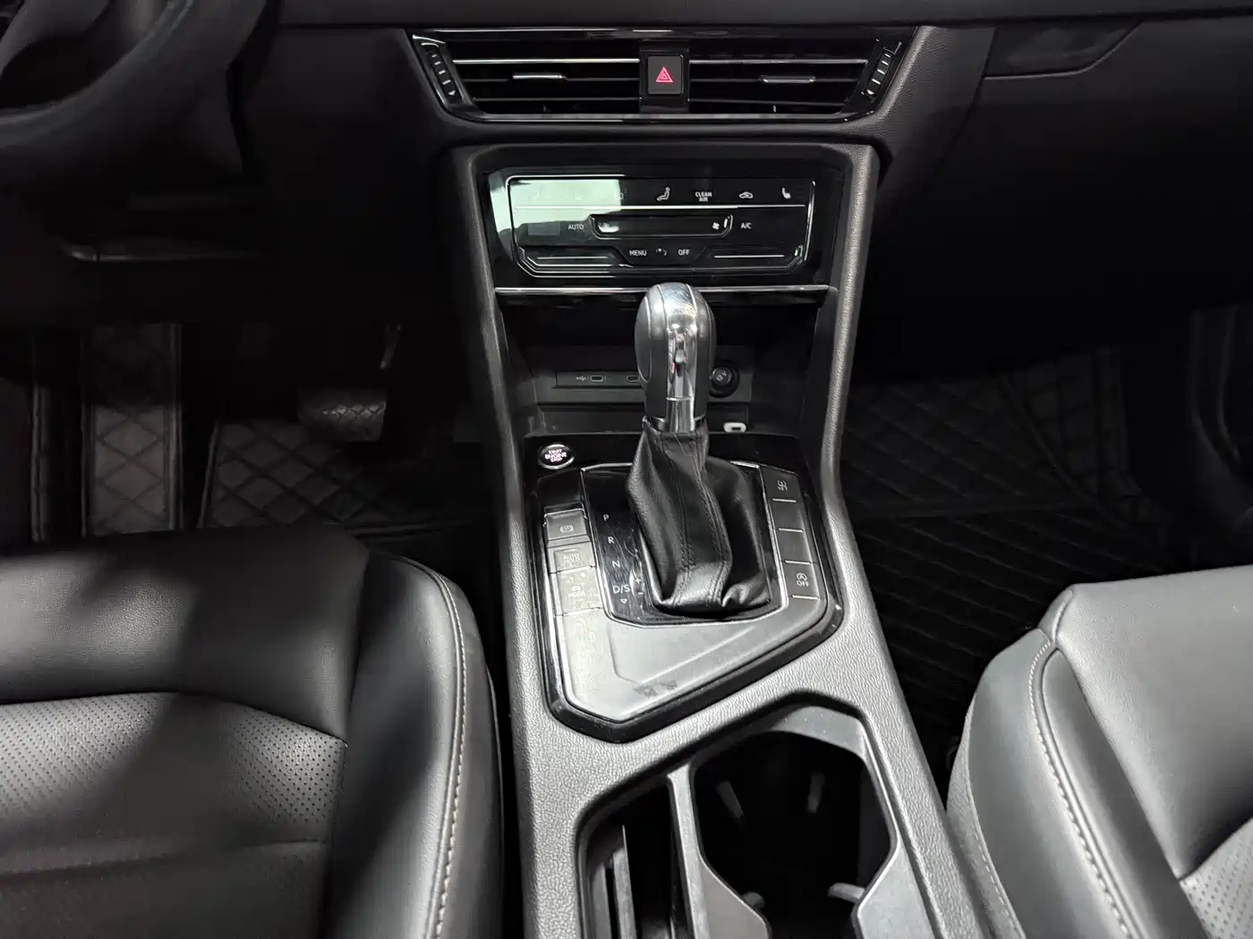 Volkswagen Tharu 2021 280TSI 2WD Luxury Plus фото 16