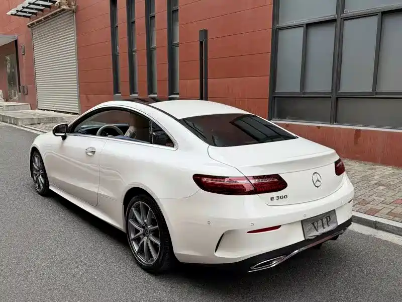 Mercedes-Benz E-Class (Import) 2023 E 260 Coupe фото 16