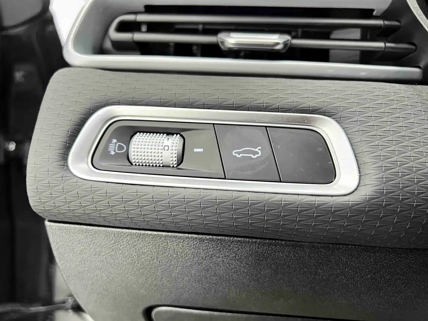 GEELY AUTOMOBILE EMGRAND