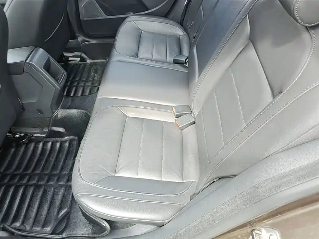 Volkswagen Lavida Tour 2013 1.6L Automatic Comfort фото 17