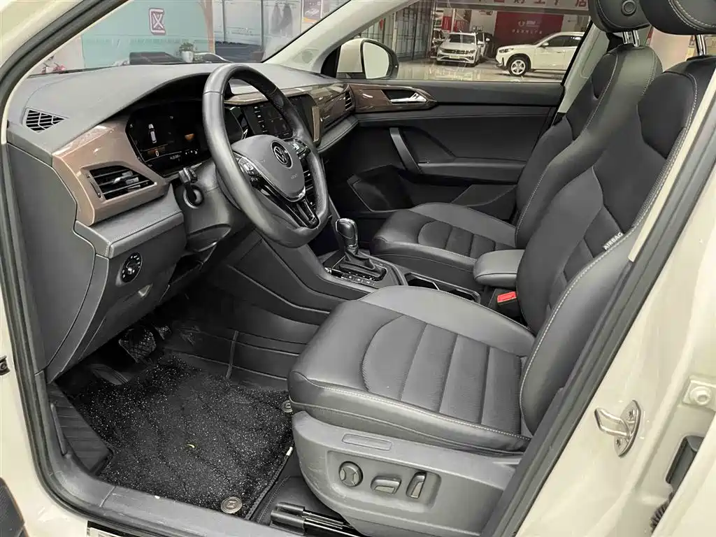 Volkswagen Tharu 2022 280TSI FWD Luxury Edition фото 11
