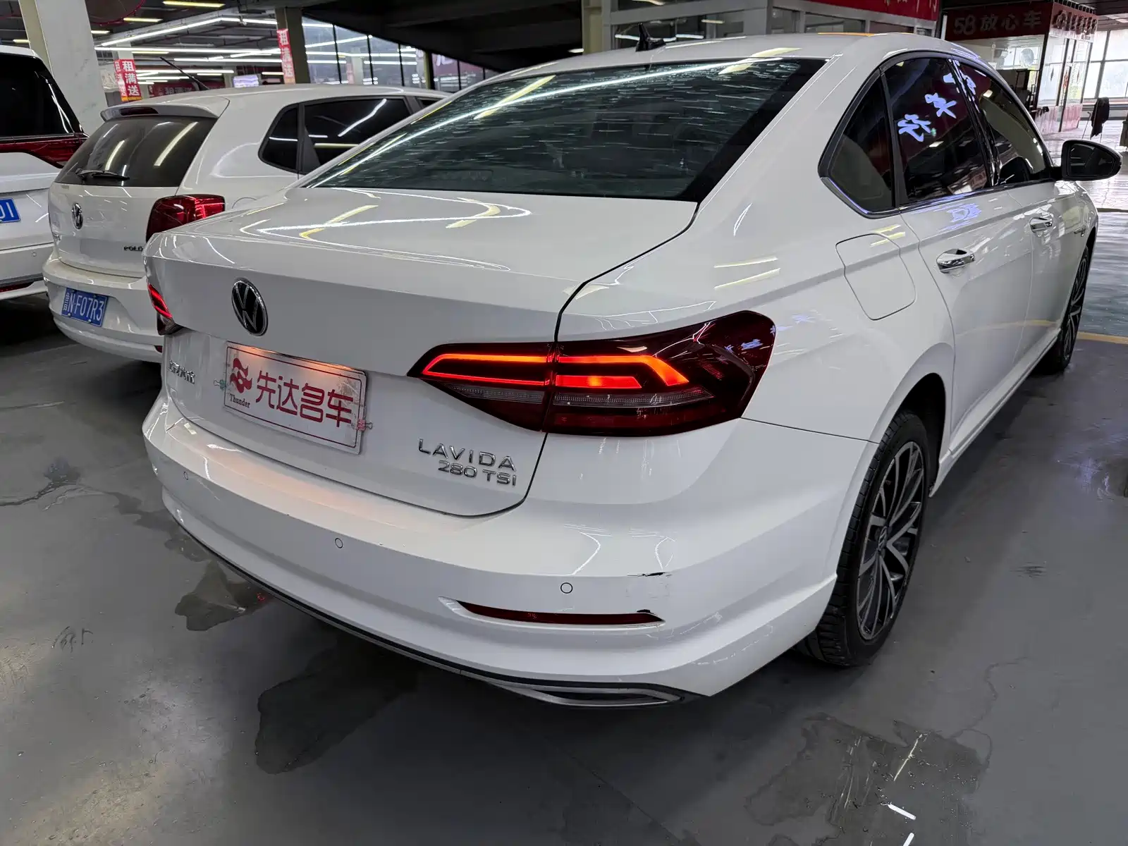 Photo 4 - Volkswagen Lavida