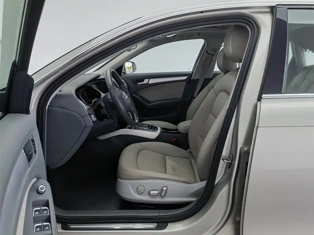 Audi A4L 2016 30 TFSI Collector's Edition Automatic Comfort фото 10