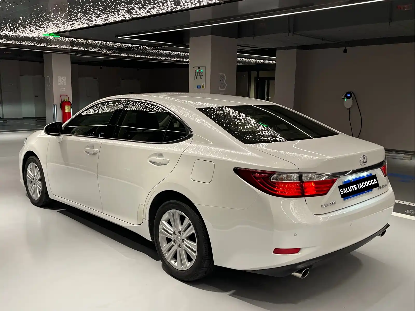 Фото 6 - Lexus ES