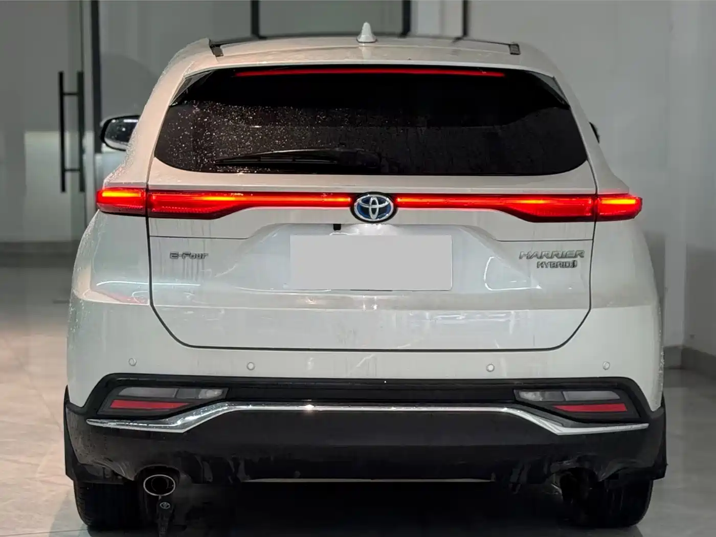 Toyota Lingfang HARRIER 2022 Hybrid 2.5L CVT 4WD Premium Edition фото 8