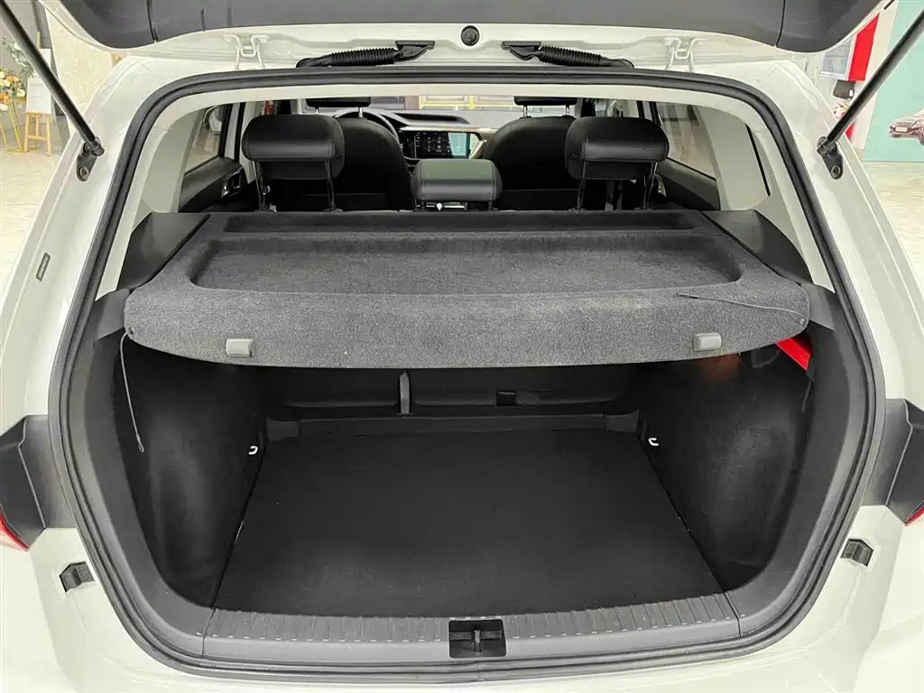 Volkswagen Tharu 2022 280TSI FWD Luxury Edition фото 16