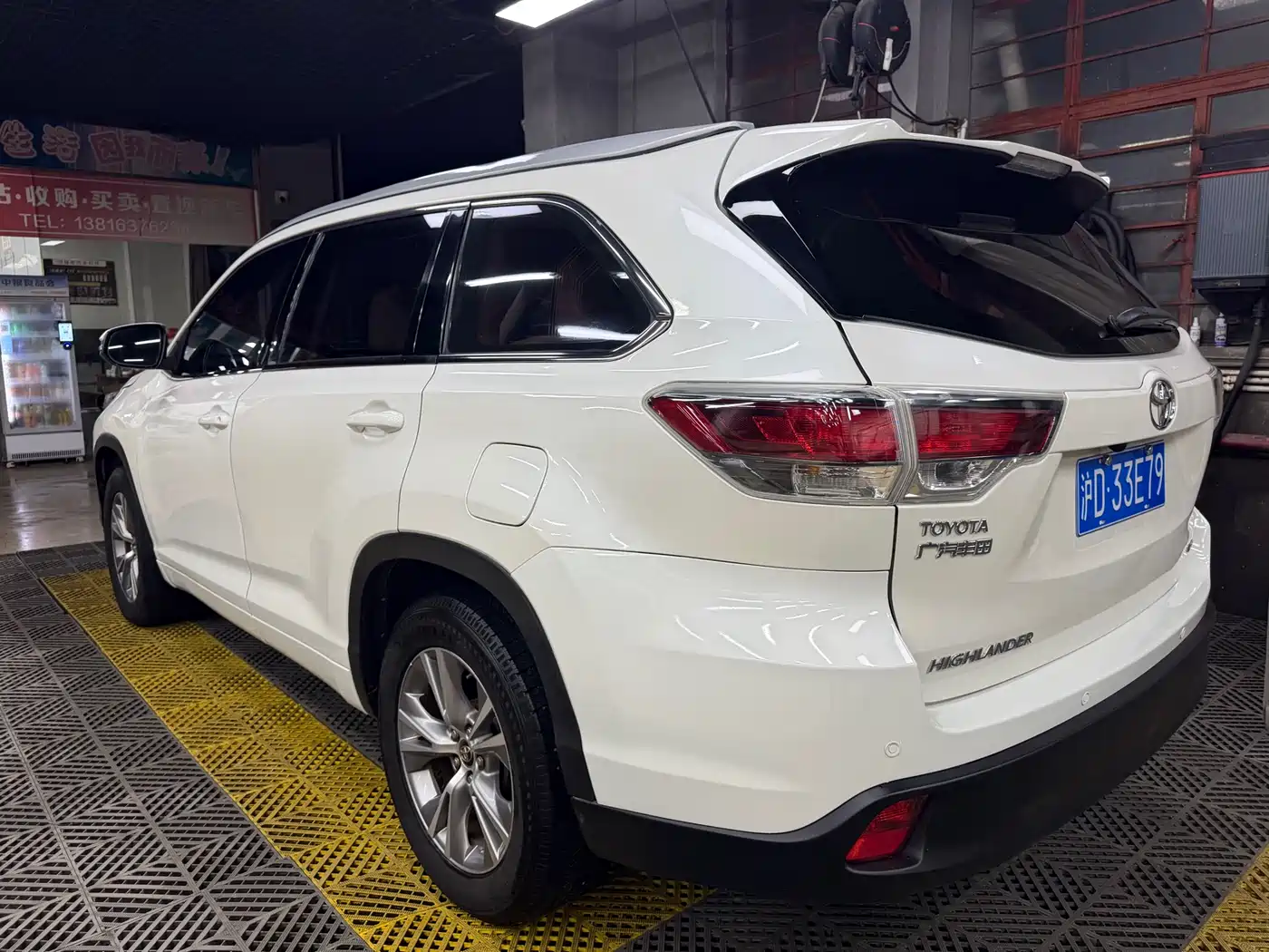 Photo 4 - Toyota Highlander