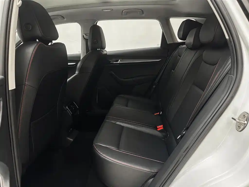 Škoda Karoq 2024 TSI280 Premium Edition фото 21