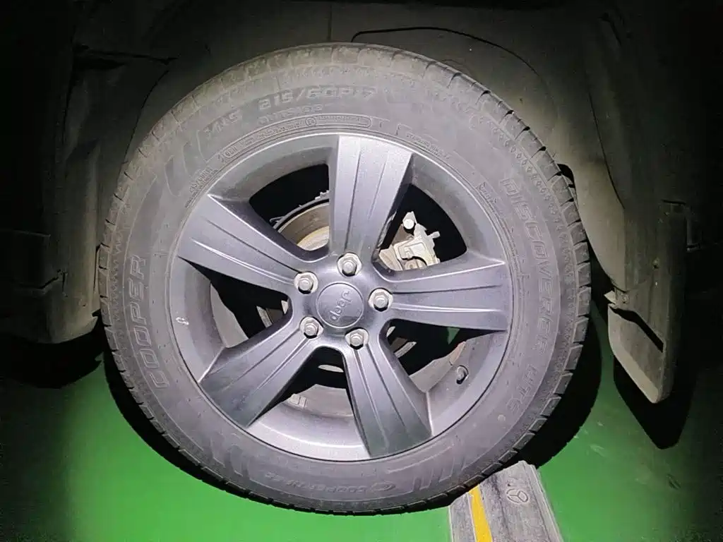Jeep Compass (Import) 2015 2014 2.4L 4WD Sport Edition