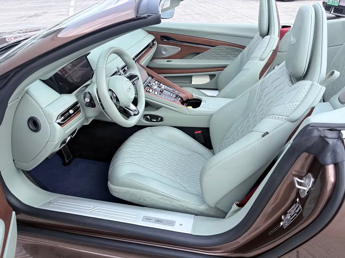 Aston Martin DB12 2025 2025 4.0T V8 Volante