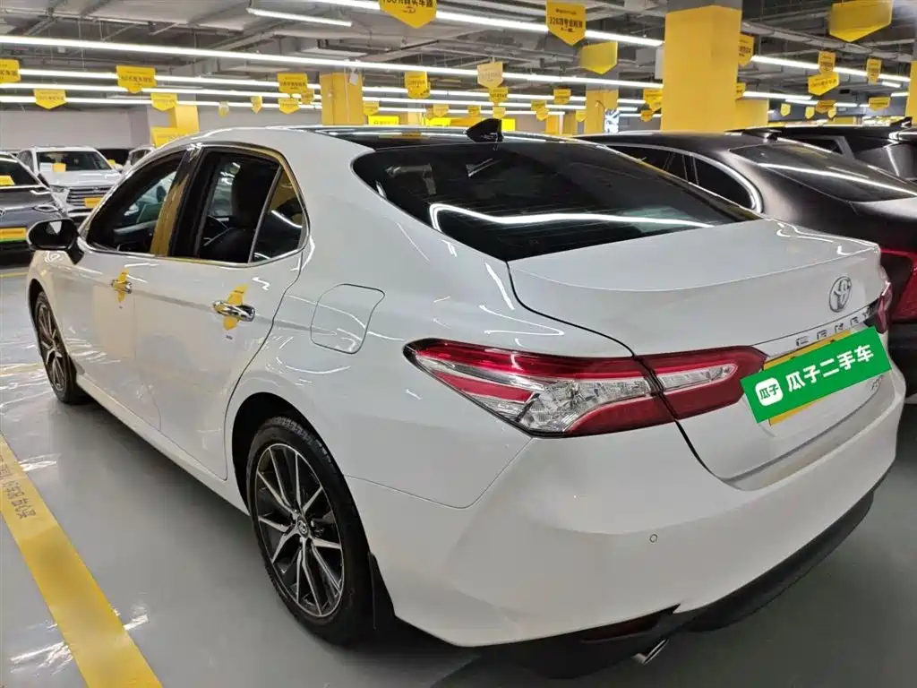 Toyota Camry 2021 2.5G Luxury Edition фото 5