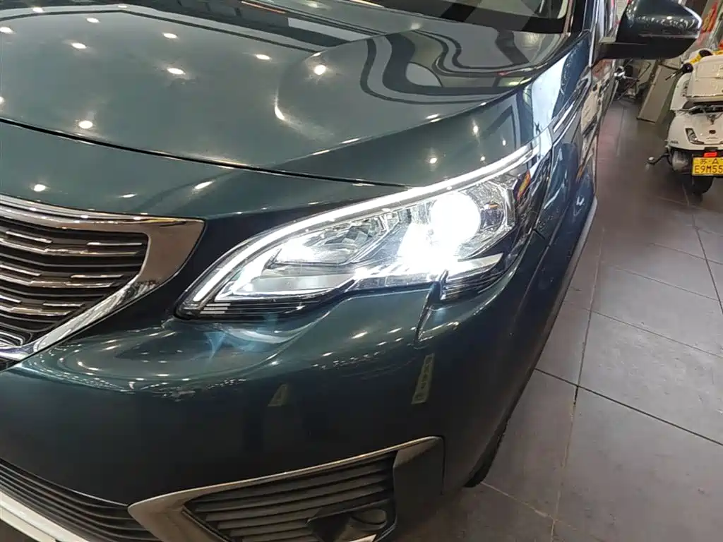 Peugeot 5008 2017 380THP 7-seat Elite Edition фото 24