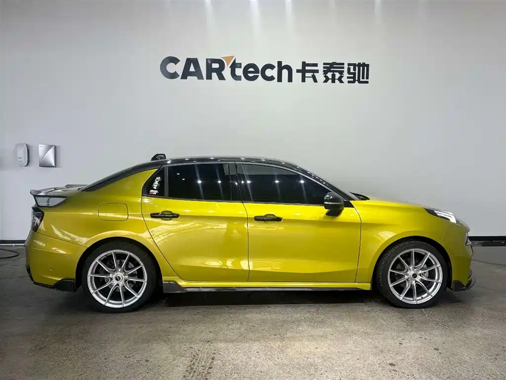 Lynk & Co 03 2022 03+ 2.0TD Auto Performance Package фото 4