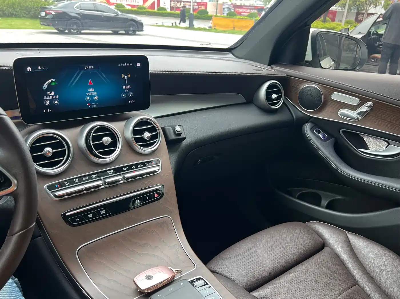 Mercedes-Benz GLC 2022 Facelift II GLC 260 L 4MATIC Luxury фото 14