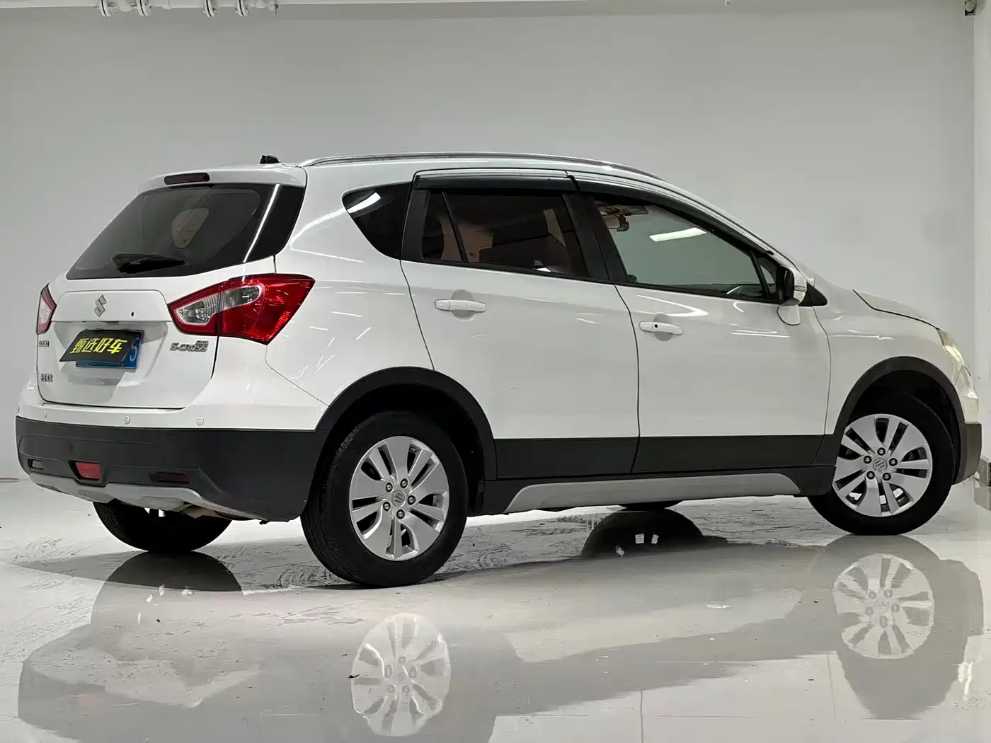Suzuki SX4 S-Cross 2014 2014 1.6L CVT 2WD Elite