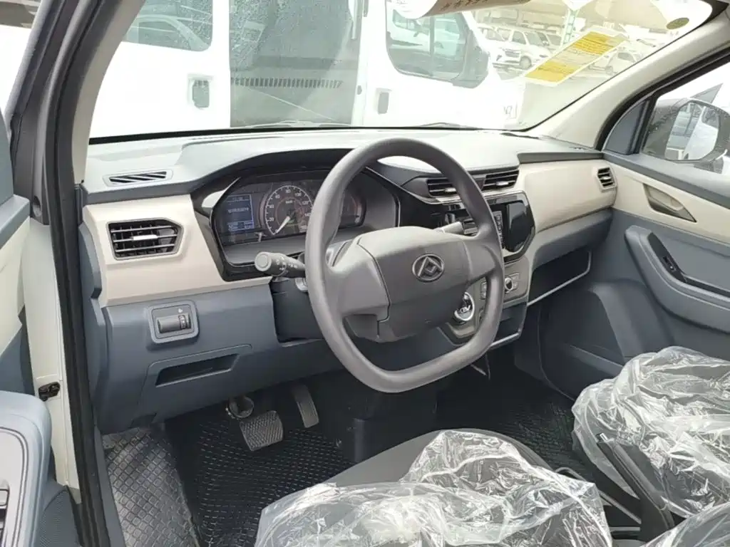 Фото 6 - Maxus Maxus EV30