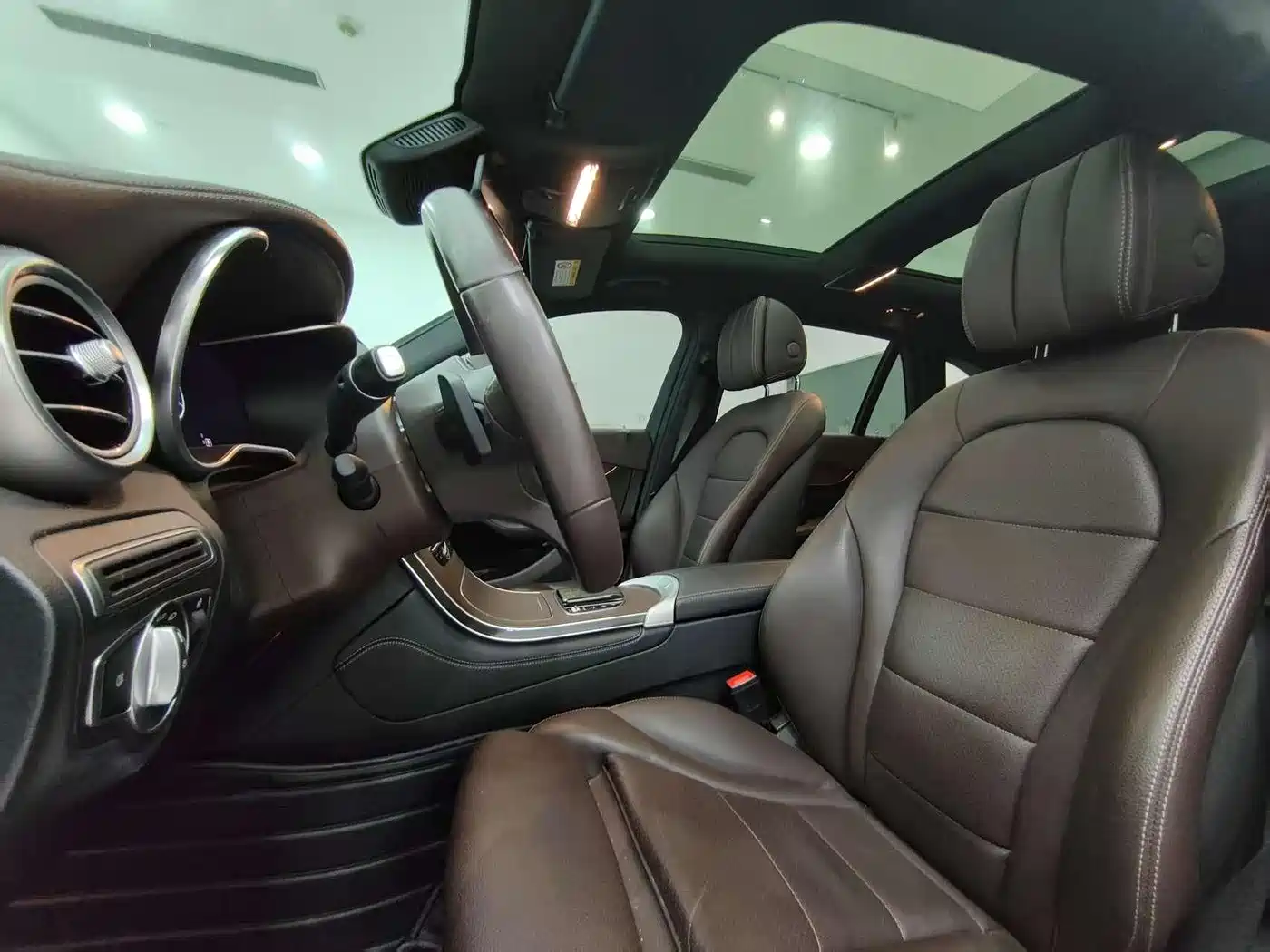 Mercedes-Benz GLC 2021 GLC 300 L 4MATIC Sporty фото 13