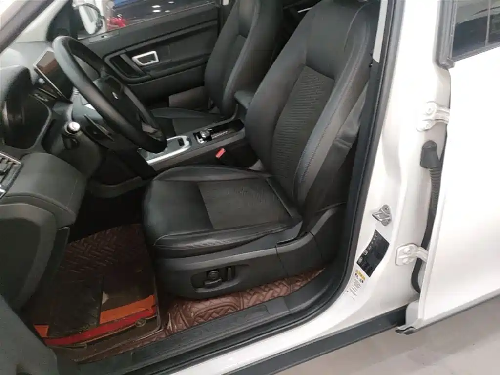 Land Rover Discovery Sport 2018 200PS PURE Edition фото 15