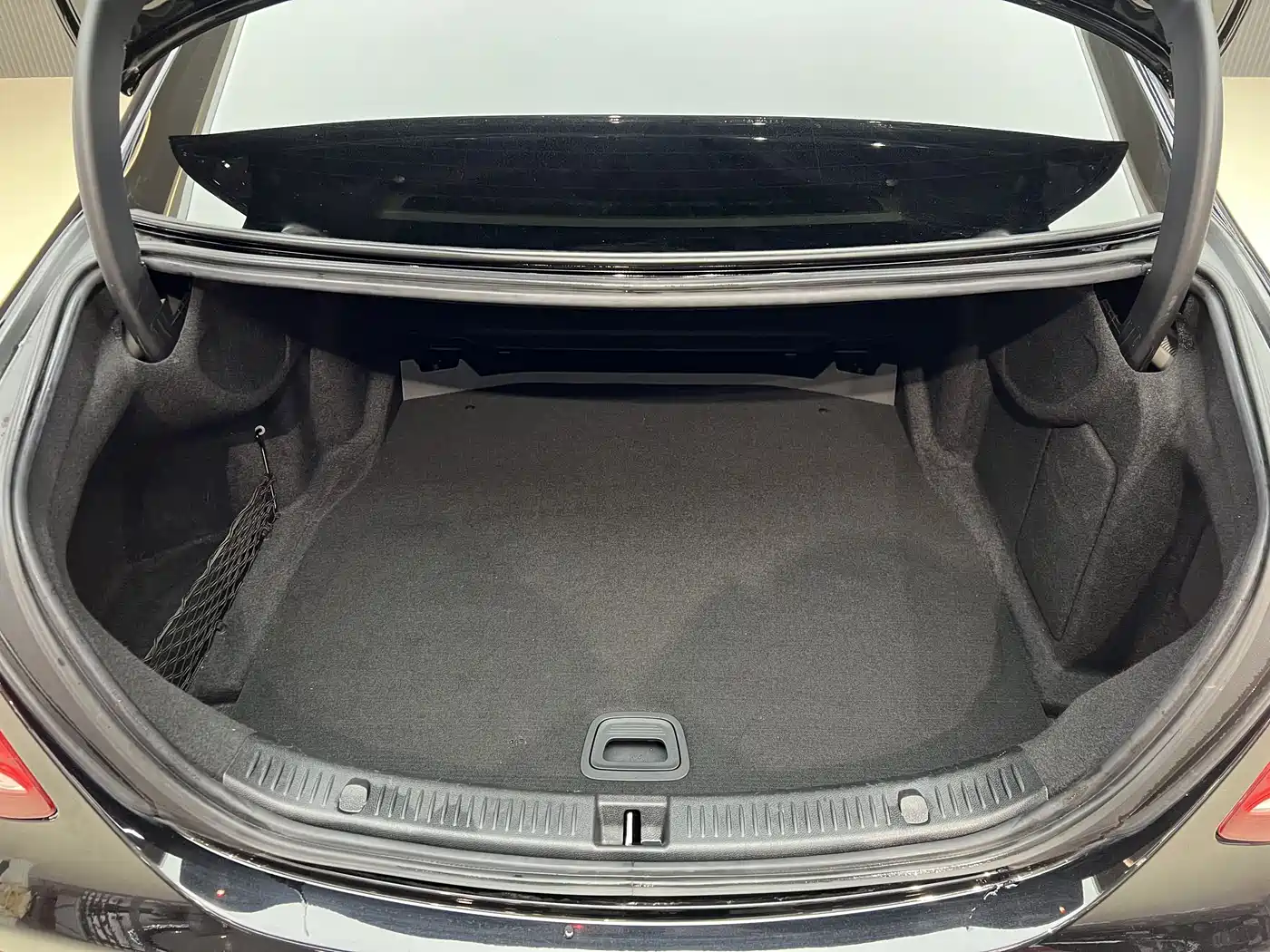Mercedes-Benz E-Class 2018 Facelift E 300 L Luxury фото 10