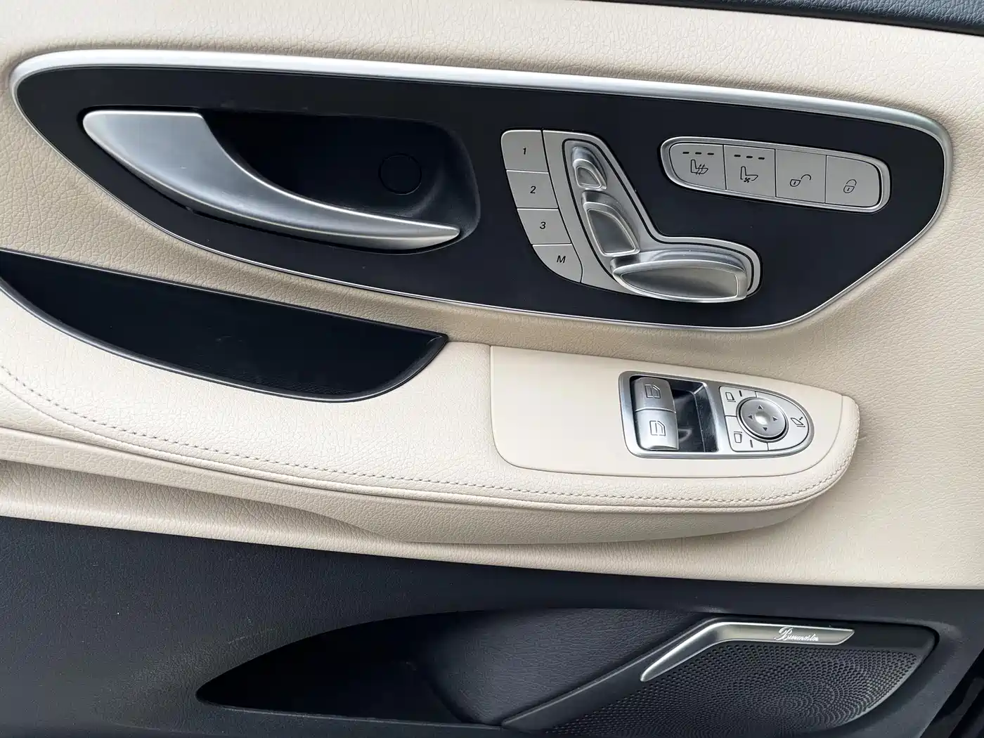 Mercedes-Benz V-Class 2021 V 260 L Long Wheelbase Luxury Edition фото 6