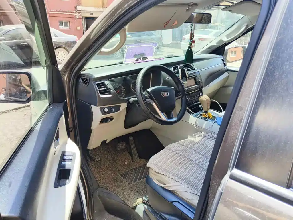 Huasong 7 2016 2015 2.0T Automatic Comfort