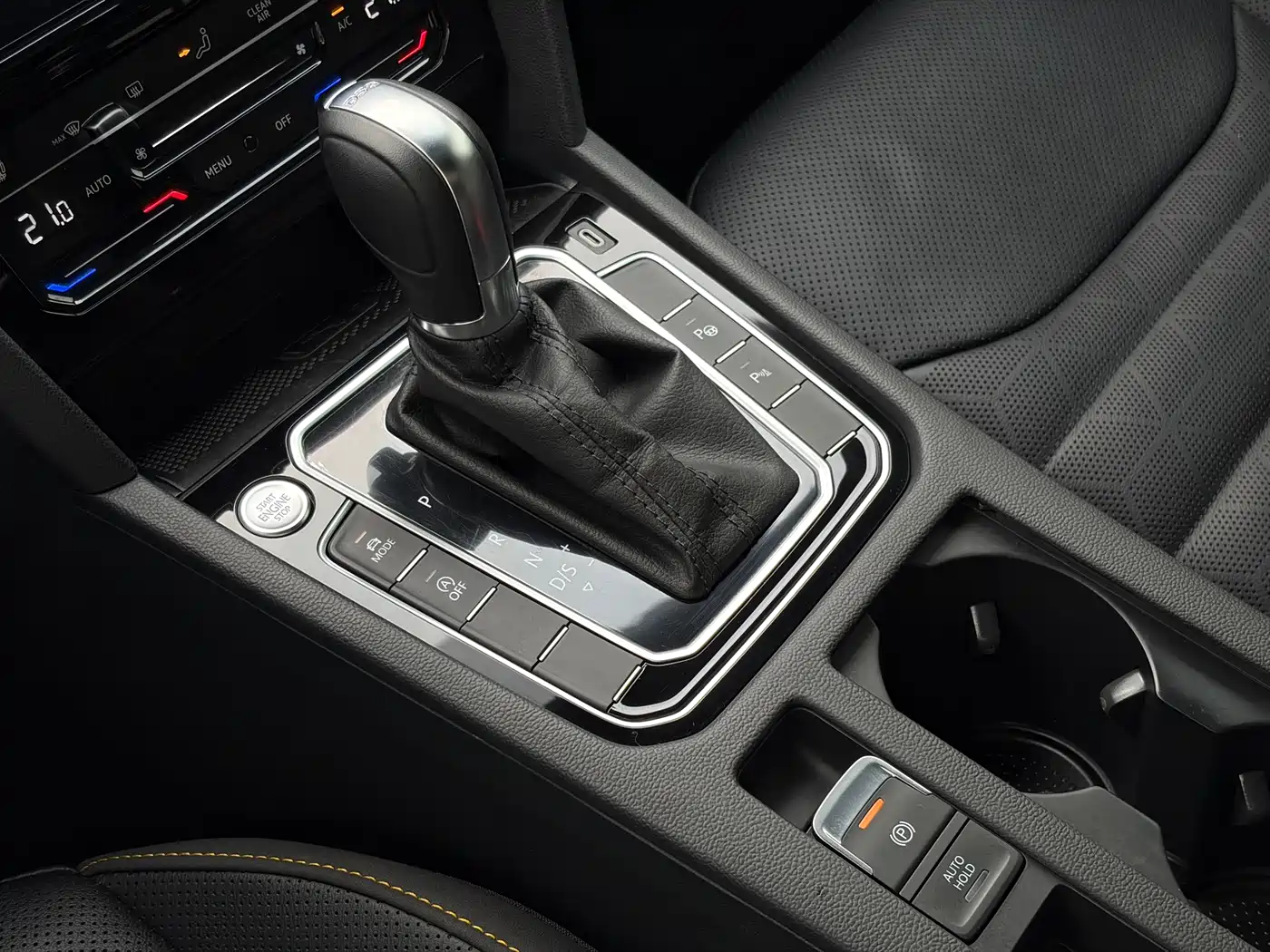 Volkswagen FAW-Volkswagen CC 2023 380TSI Eye-catching Edition фото 18