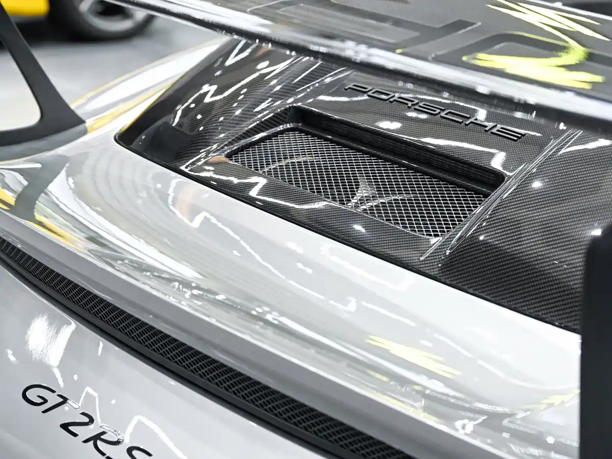 Porsche 911 2018 GT2 RS 3.8T фото 30