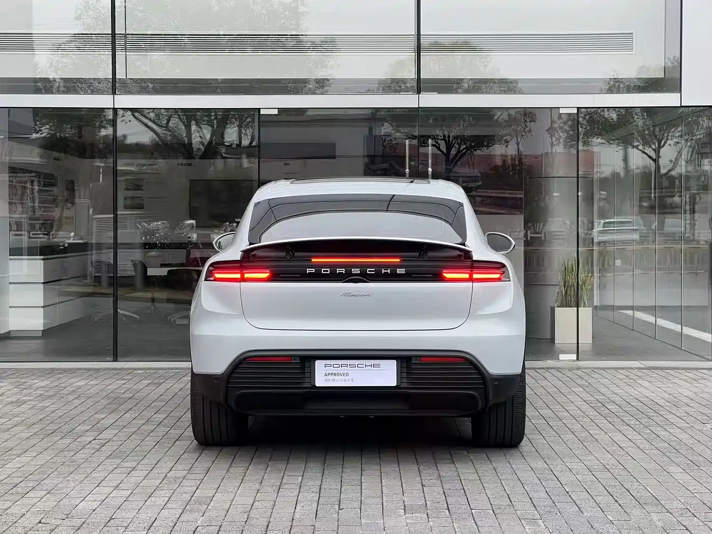 PORSCHE MACAN NEW ENERGY