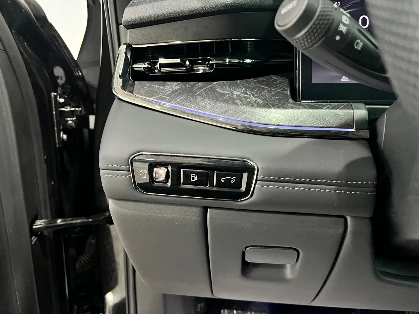 Lynk & Co 09 EM-P 2021 2.0T PHEV Halo 7-Seater фото 19