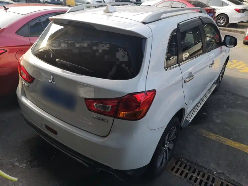 Mitsubishi ASX 2016 2.0L CVT 2WD Excellence Edition фото 7
