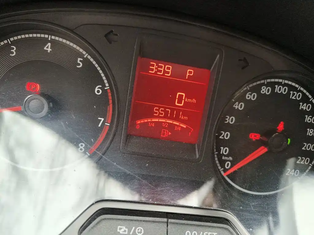 Photo 5 - Volkswagen Jetta