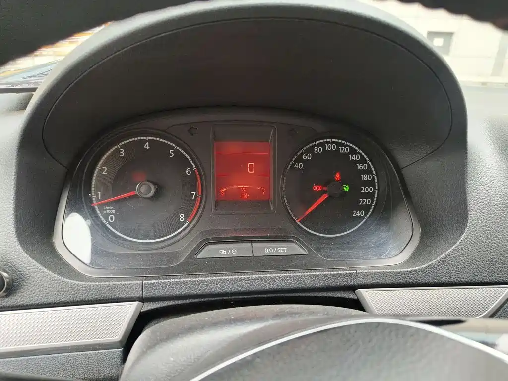 Photo 4 - Volkswagen Jetta