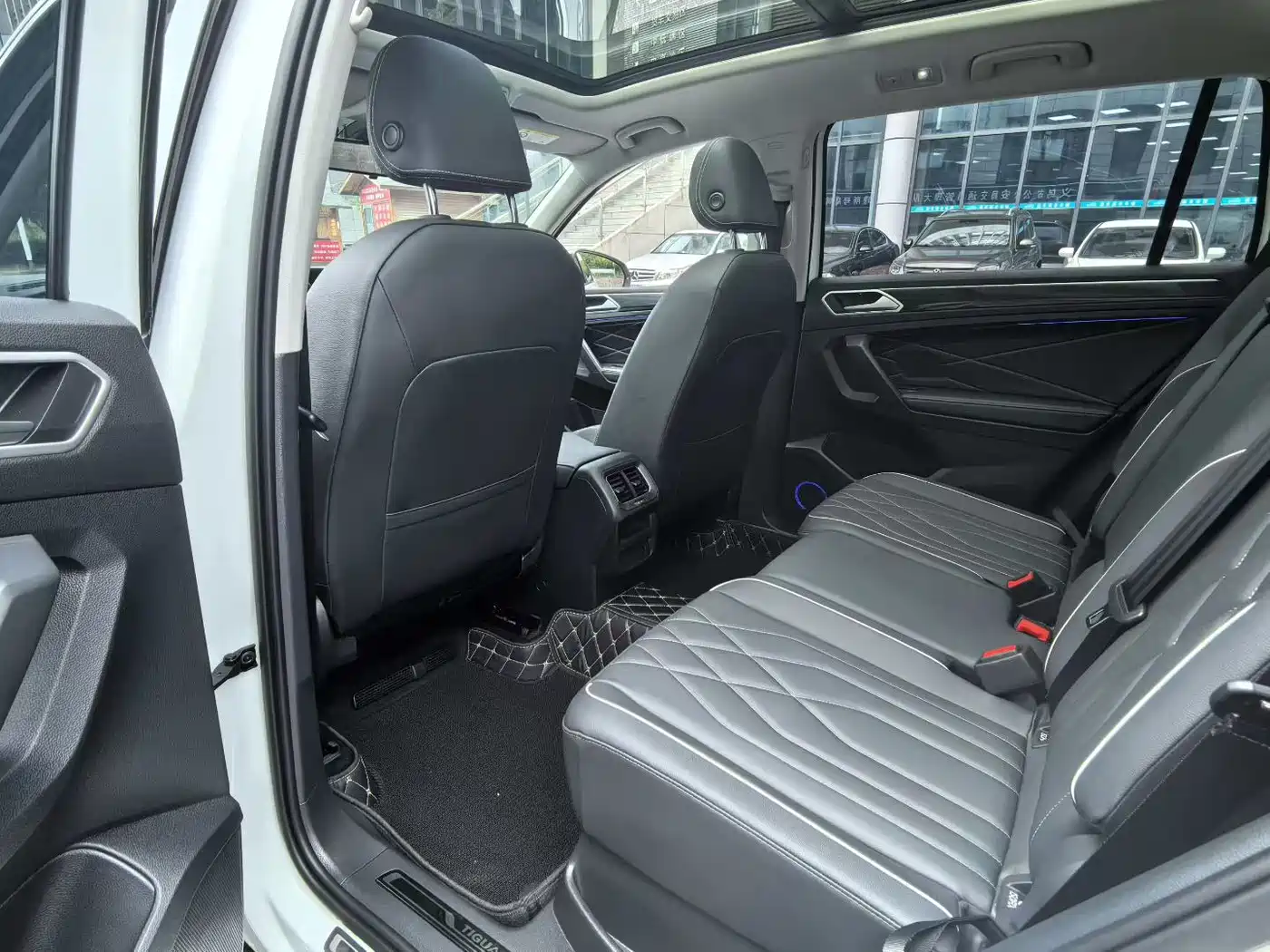 Volkswagen Tiguan L 2025 Model 300TSI Auto 2WD Dragon Edition фото 7