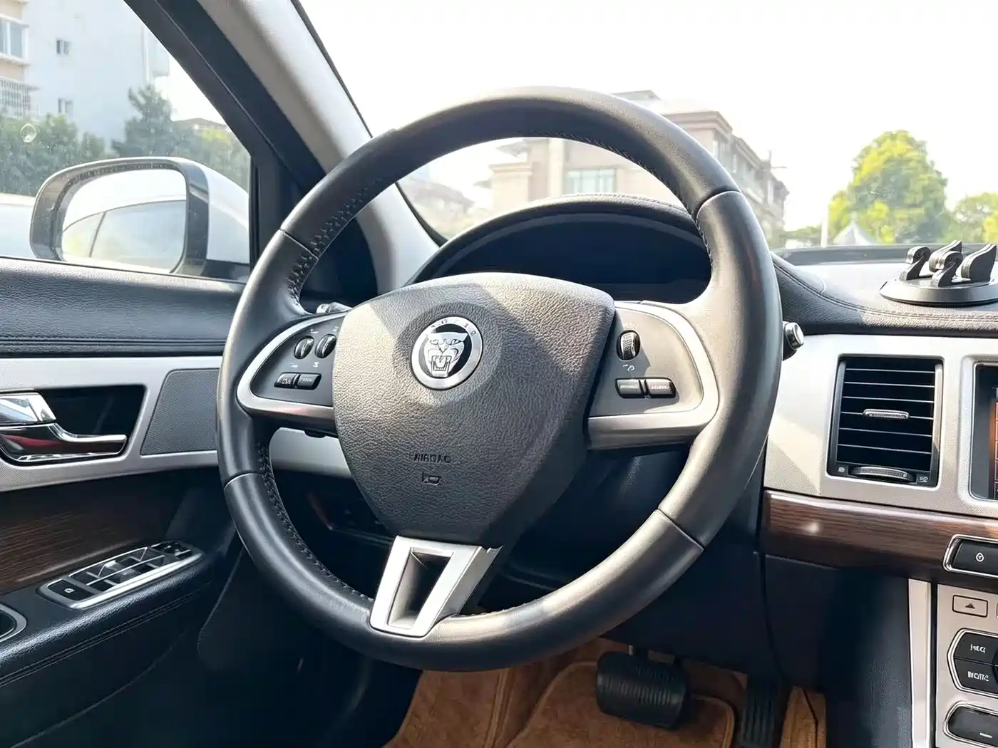 Jaguar XF 2015 XF 2.0T Style Edition фото 12