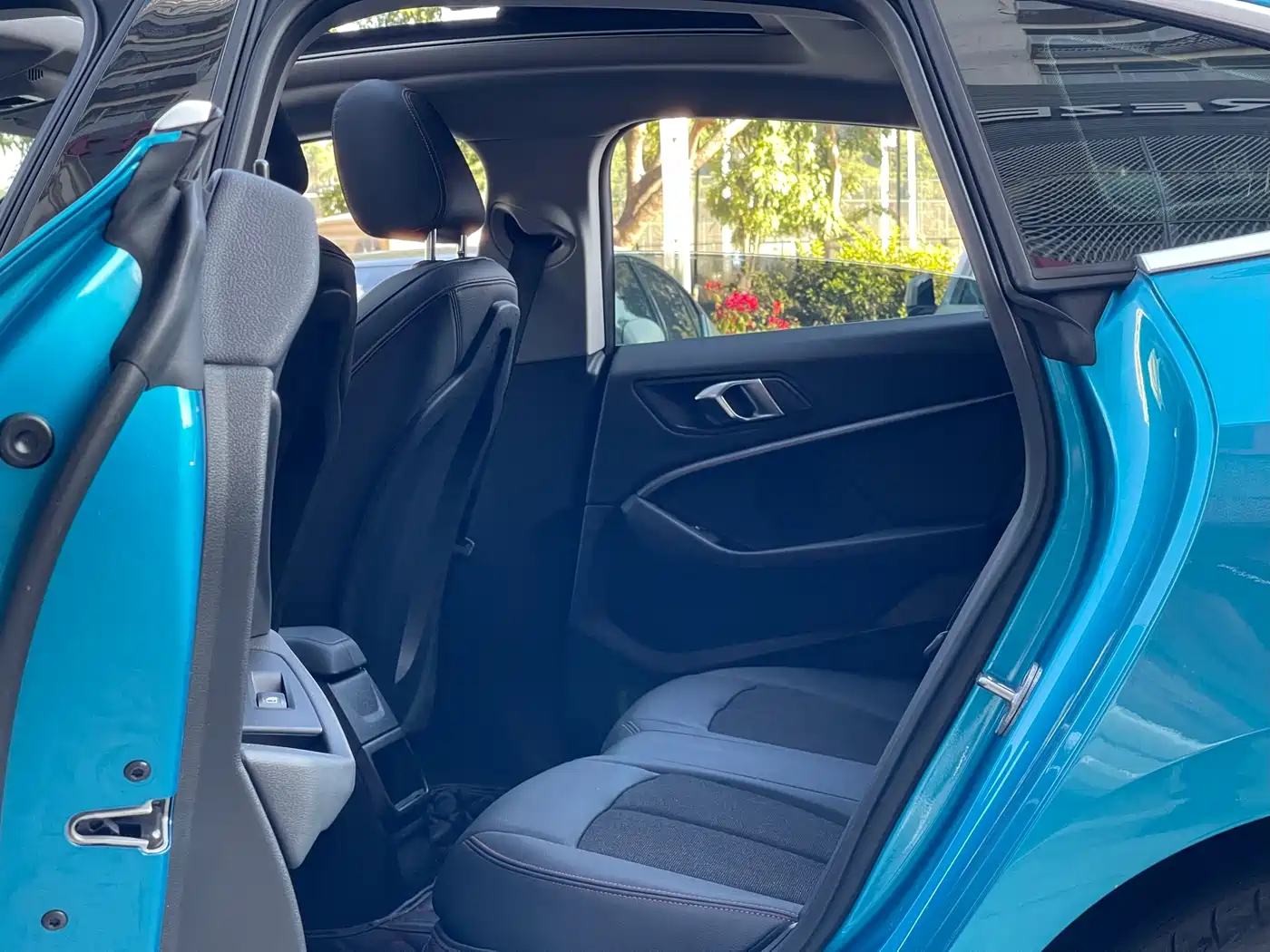 BMW 2 Series (Import) 2023 225i 4-Door Coupe M Sport Package фото 22