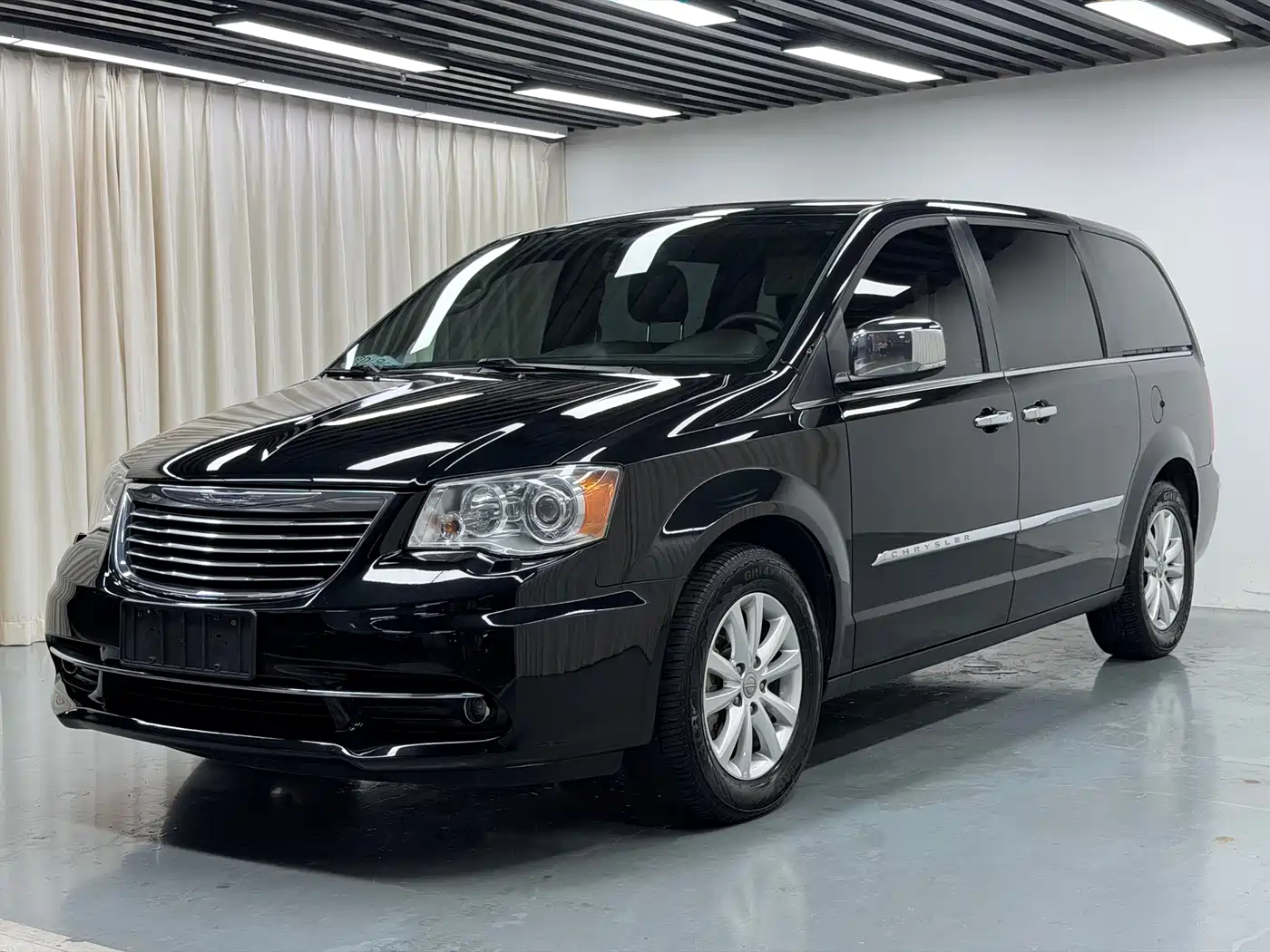 Chrysler Grand Voyager (Import) 2018 2013 3.6L Luxury Edition